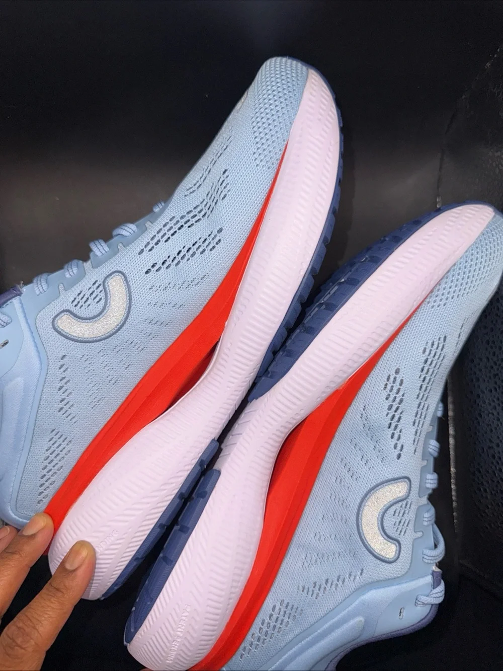Size 11 - True Motion Aion 3 Wmns Blue Bell/Bijou Blue/Grenadine TM-W-0110-1B-01